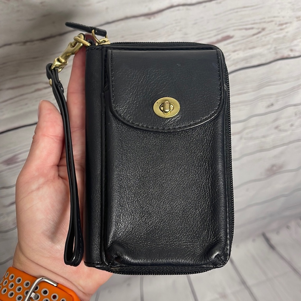 Copy * Auth Coach Campbell universal Zip Around Leather Wristlet in Black Gold!